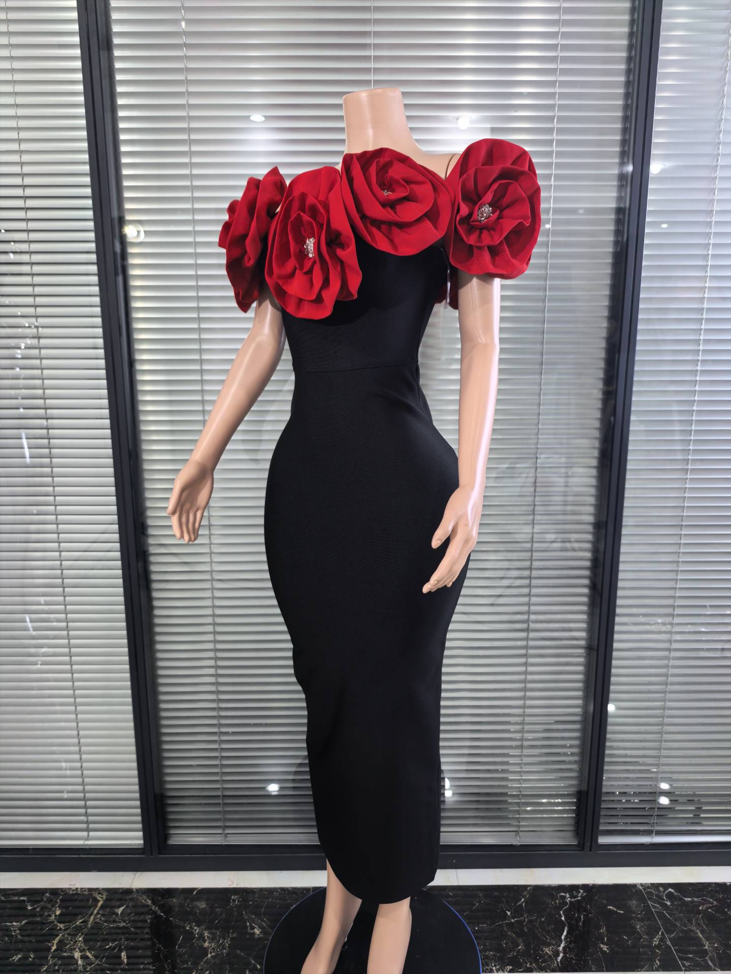 Vermelho branco feminino sexy  - Women'S Red Formal Wear avaliação e preço
